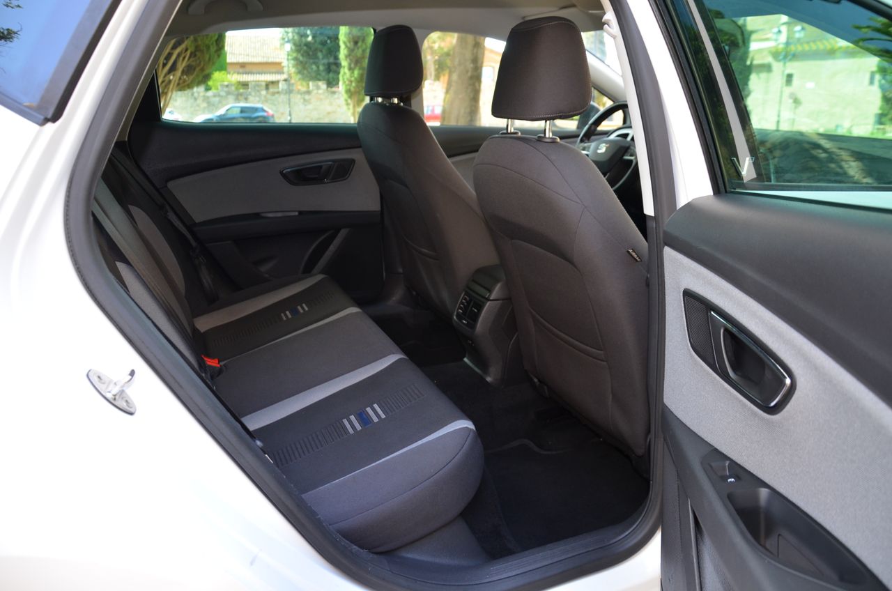 Seat Leon STYLE  VISIO  EDITIÓN 1.5 TSI 130CV MT6 E6 NAVI /  - Foto 52