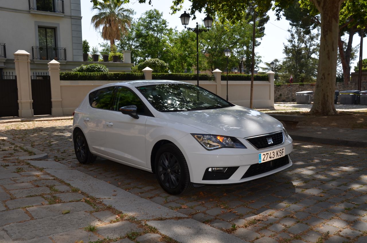 Seat Leon STYLE  VISIO  EDITIÓN 1.5 TSI 130CV MT6 E6 NAVI /  - Foto 67
