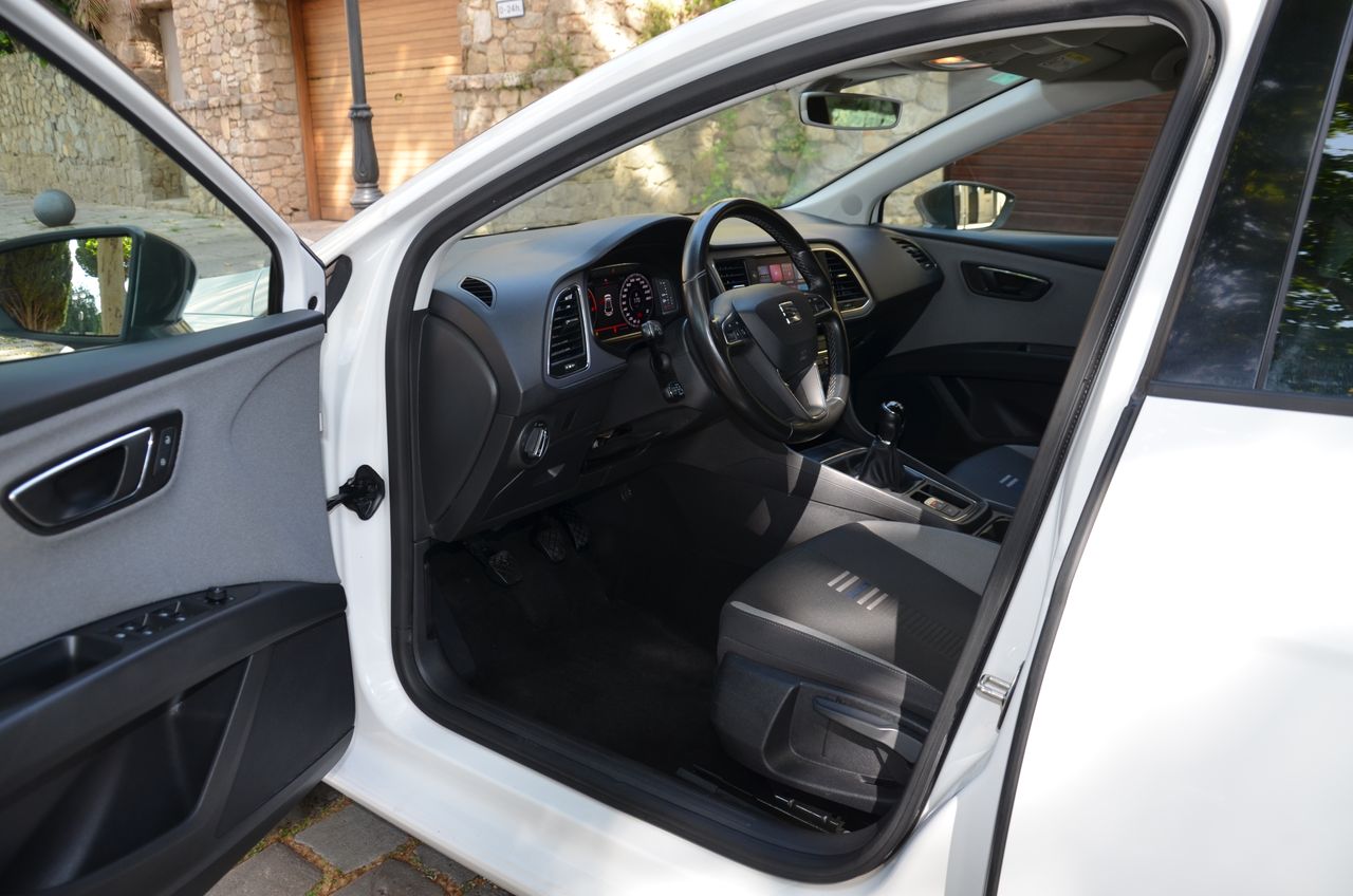 Seat Leon STYLE  VISIO  EDITIÓN 1.5 TSI 130CV MT6 E6 NAVI /  - Foto 36