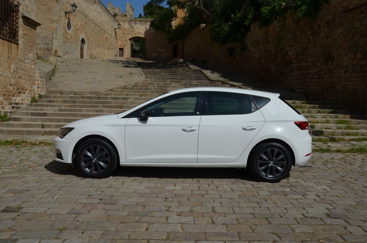 Seat Leon STYLE  VISIO  EDITIÓN 1.5 TSI 130CV MT6 E6 NAVI /  - Foto 30