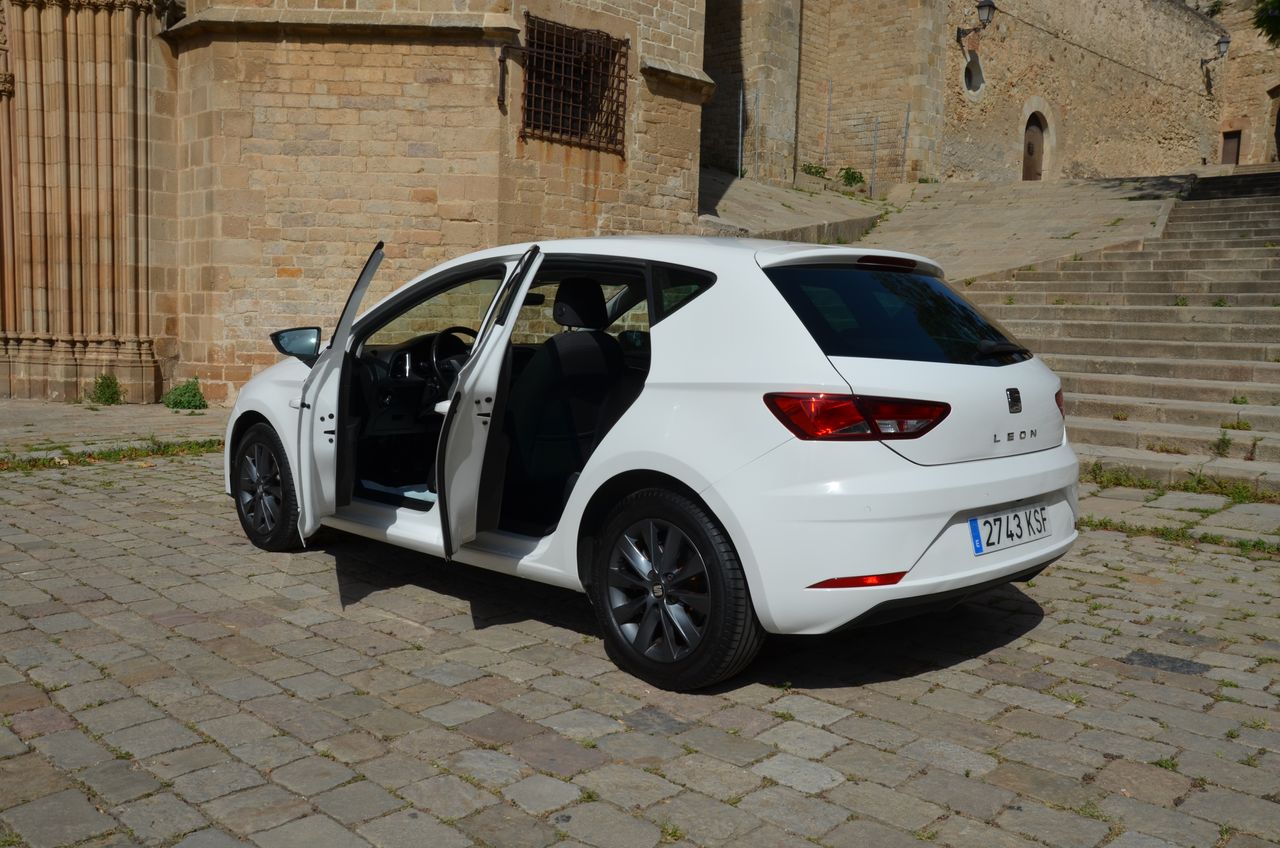 Seat Leon STYLE  VISIO  EDITIÓN 1.5 TSI 130CV MT6 E6 NAVI /  - Foto 42