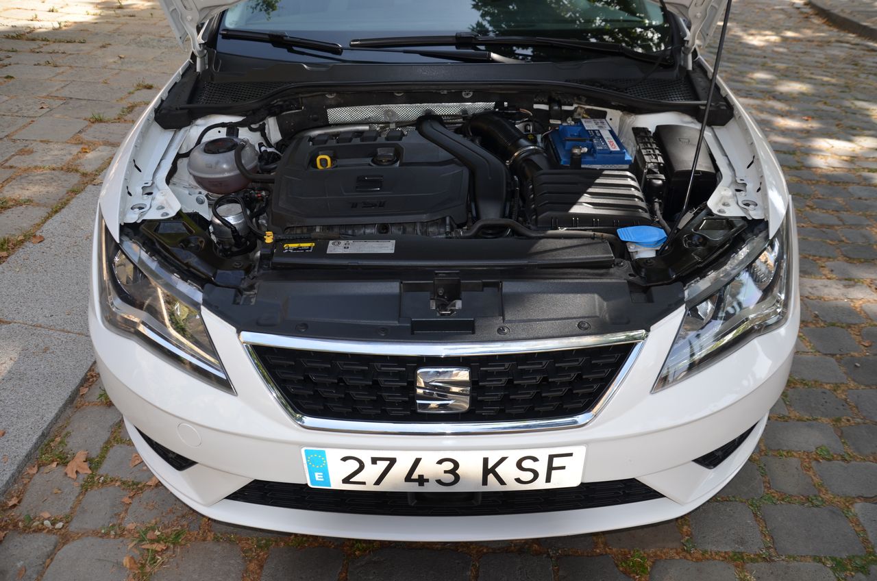 Seat Leon STYLE  VISIO  EDITIÓN 1.5 TSI 130CV MT6 E6 NAVI /  - Foto 64