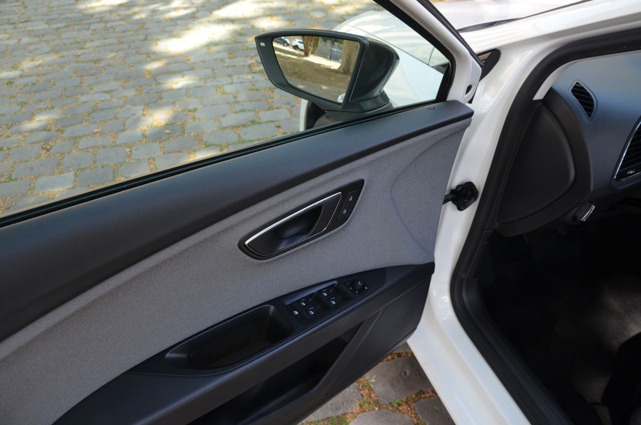 Seat Leon STYLE  VISIO  EDITIÓN 1.5 TSI 130CV MT6 E6 NAVI /  - Foto 19