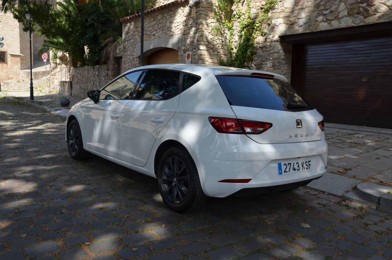 Seat Leon STYLE  VISIO  EDITIÓN 1.5 TSI 130CV MT6 E6 NAVI /  - Foto 50
