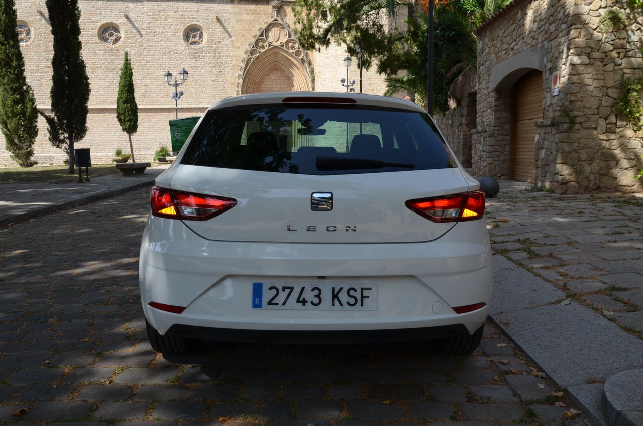 Seat Leon STYLE  VISIO  EDITIÓN 1.5 TSI 130CV MT6 E6 NAVI /  - Foto 26