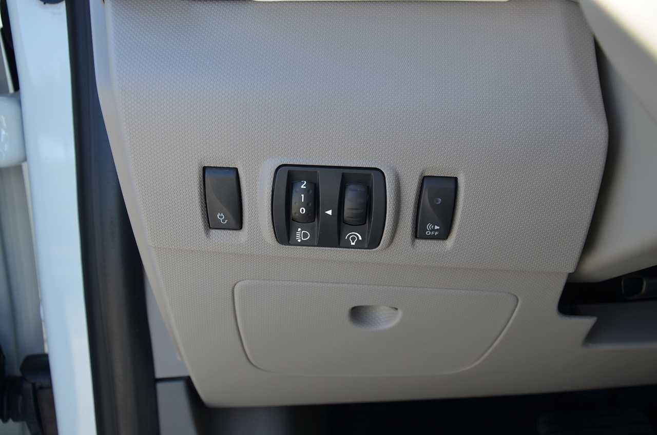 Renault Zoe LIFE  5 PUERTAS ../ REESTRENO ../ELÉCTRICO ../SÓLO 19.000 KM  - Foto 5