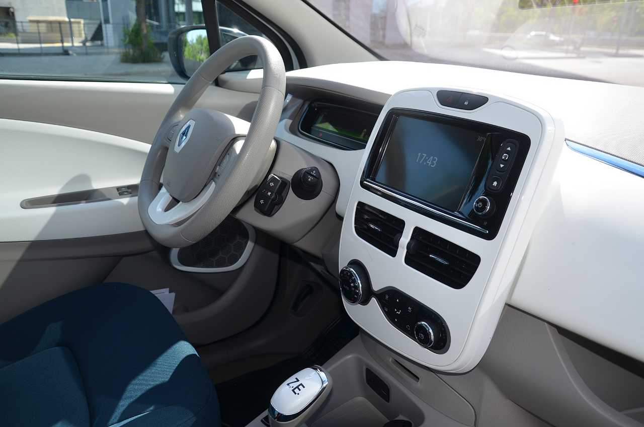 Renault Zoe LIFE  5 PUERTAS ../ REESTRENO ../ELÉCTRICO ../SÓLO 19.000 KM  - Foto 23