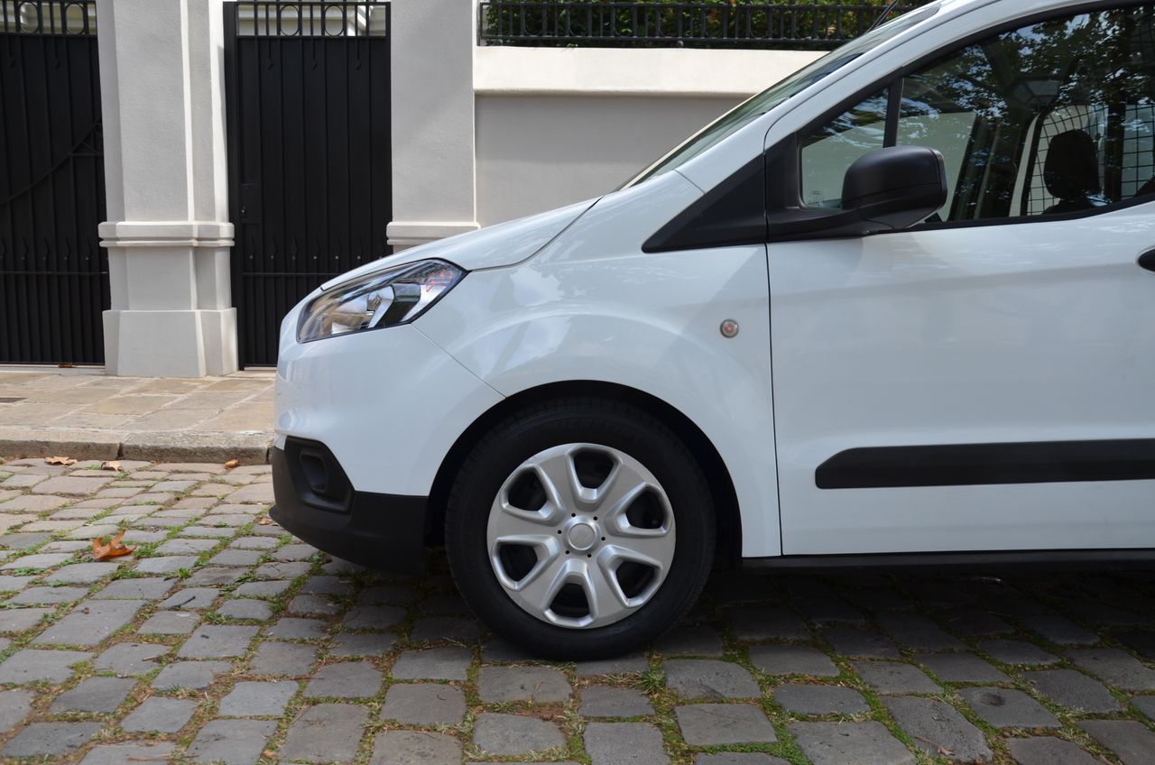 Ford Transit Courier FURGÓN VAN  1.5 TDCI TREND 75CV ( CERRAJERÍA ANTIRROBOS  - Foto 25