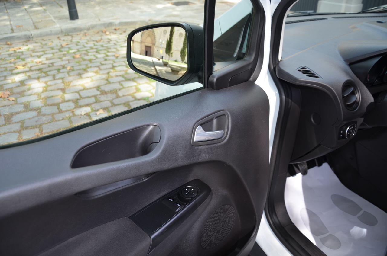 Ford Transit Courier FURGÓN VAN  1.5 TDCI TREND 75CV ( CERRAJERÍA ANTIRROBOS  - Foto 29