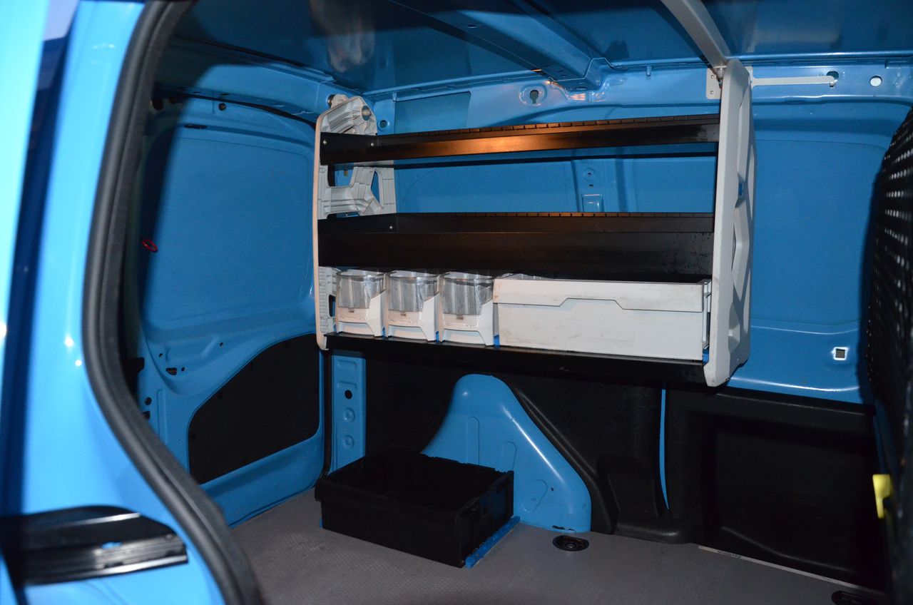 Peugeot Partner FURGÓN CONFORT PACK L1 1.6 BlueHDI 75 .../ ESTANTERÍAS Y SUELO REFORZADO - Foto 26