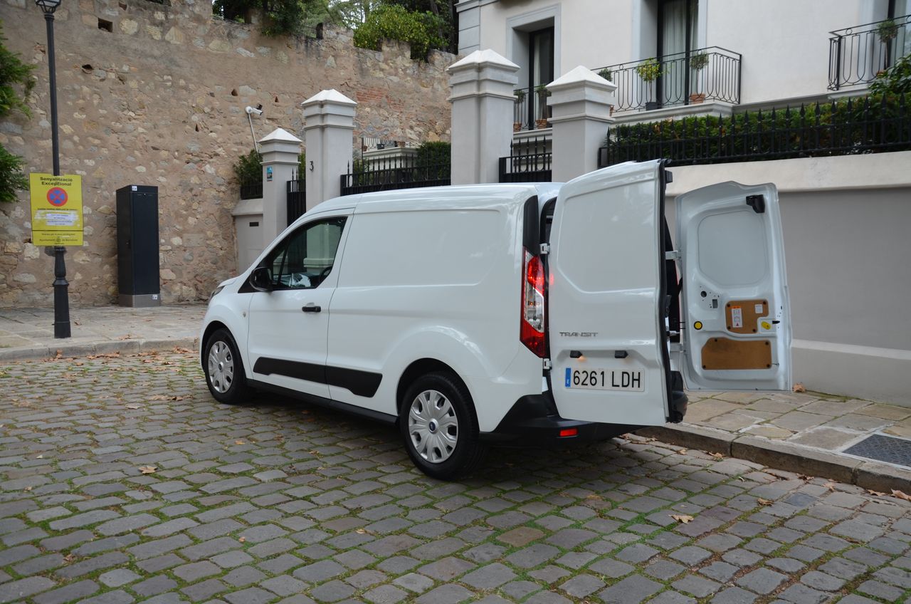 Ford Transit Connect VAN 1.5 TDCI TREND 200 L1 FURGÓN../OPORTUNIDAD../ ECOBLUE  - Foto 24