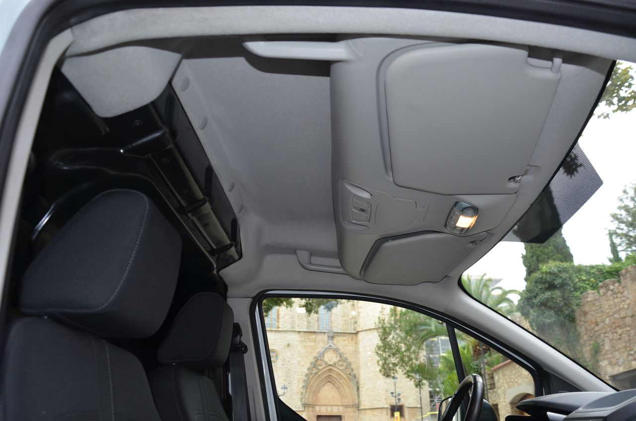 Ford Transit Connect VAN 1.5 TDCI TREND 200 L1 FURGÓN../OPORTUNIDAD../ ECOBLUE  - Foto 40