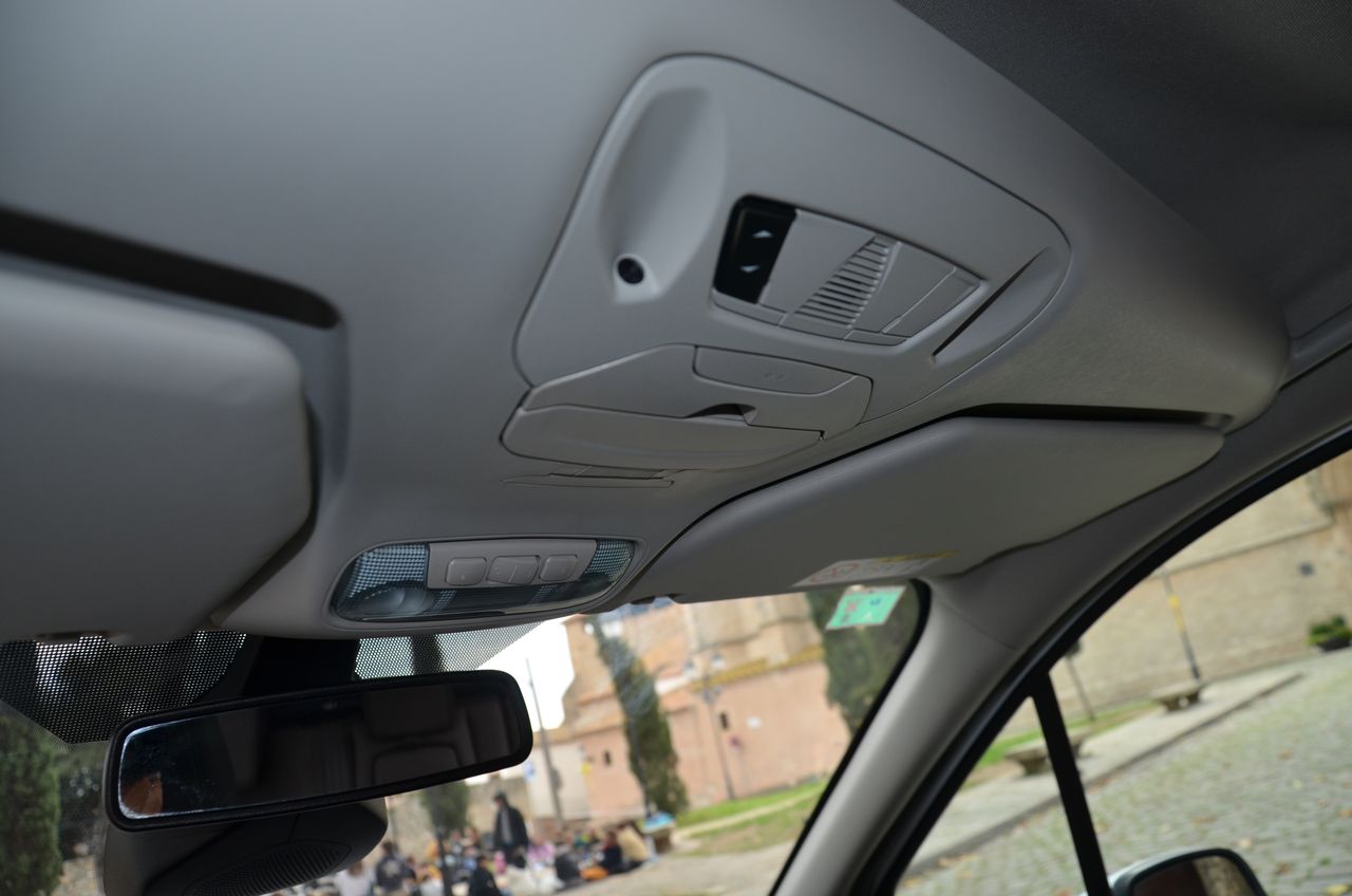 Ford Grand Tourneo Connect TITANIUM 1.5 TDCI MT6 E6  FULL OPCIÓN..TECHO PANORÁMICO                                    **** VENDIDO **** - Foto 40