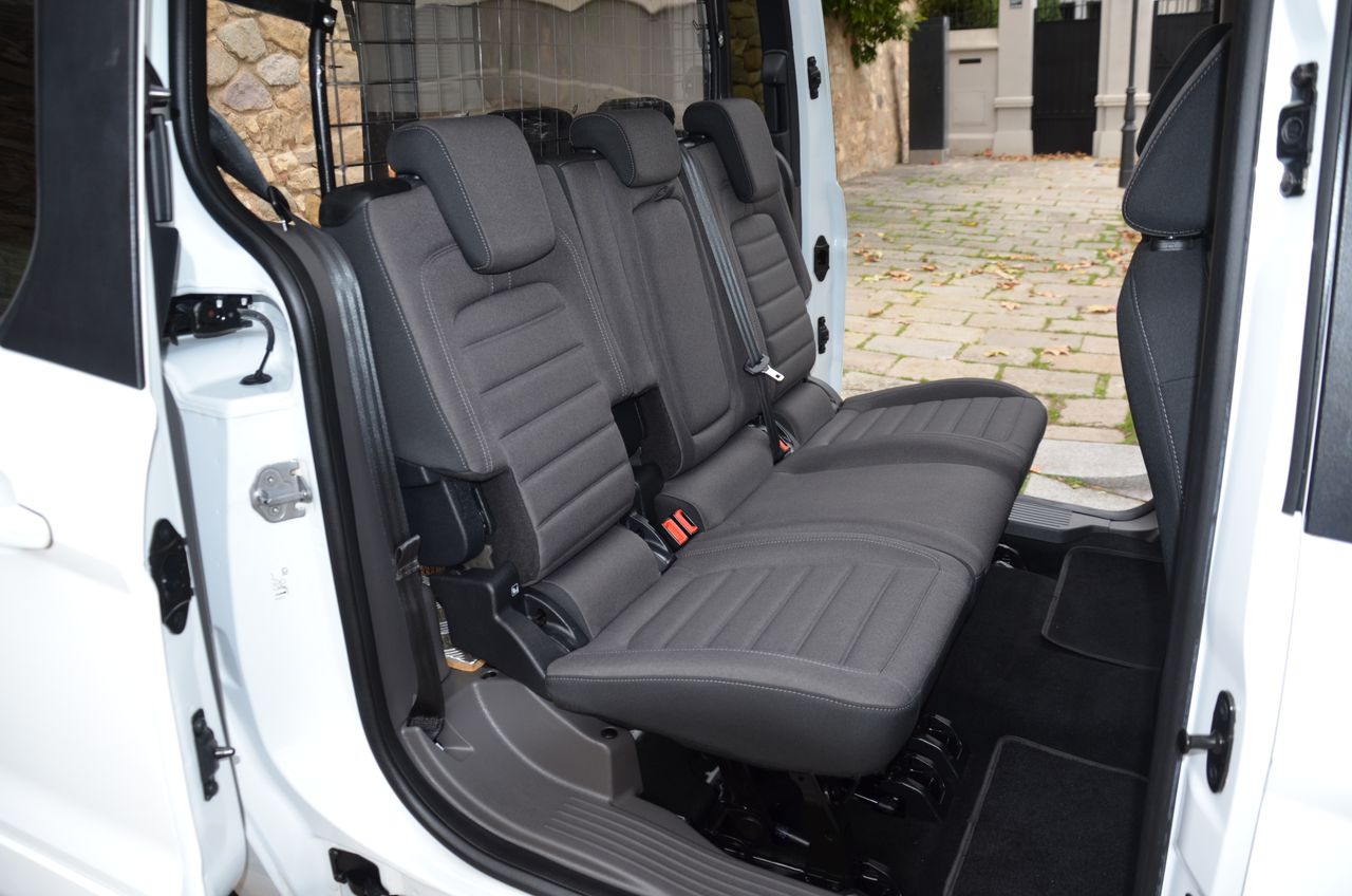 Ford Grand Tourneo Connect TITANIUM 1.5 TDCI MT6 E6  FULL OPCIÓN..TECHO PANORÁMICO                                    **** VENDIDO **** - Foto 4