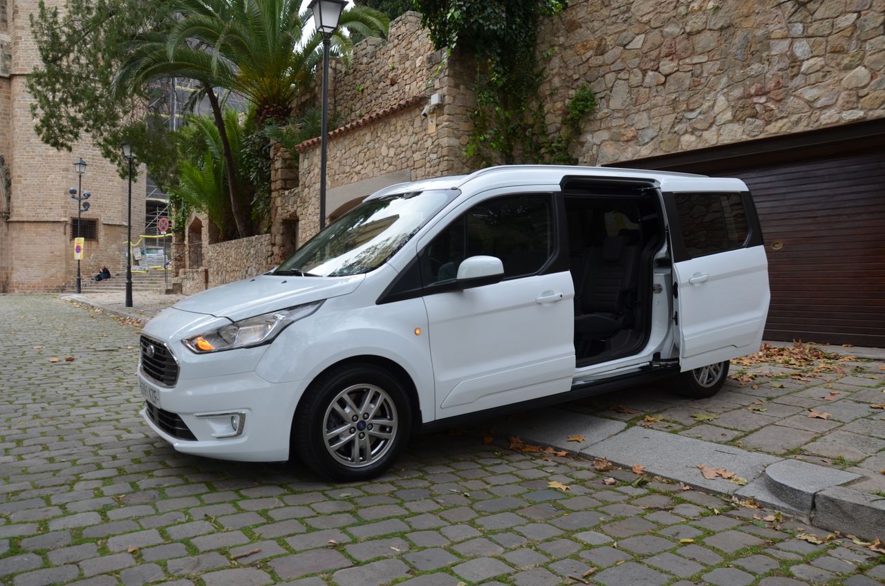 Ford Grand Tourneo Connect TITANIUM 1.5 TDCI MT6 E6  FULL OPCIÓN..TECHO PANORÁMICO                                    **** VENDIDO **** - Foto 13
