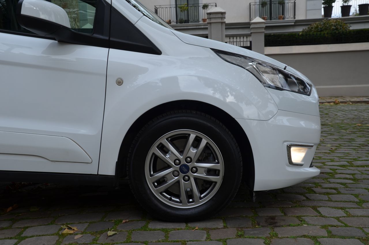 Ford Grand Tourneo Connect TITANIUM 1.5 TDCI MT6 E6  FULL OPCIÓN..TECHO PANORÁMICO                                    **** VENDIDO **** - Foto 22