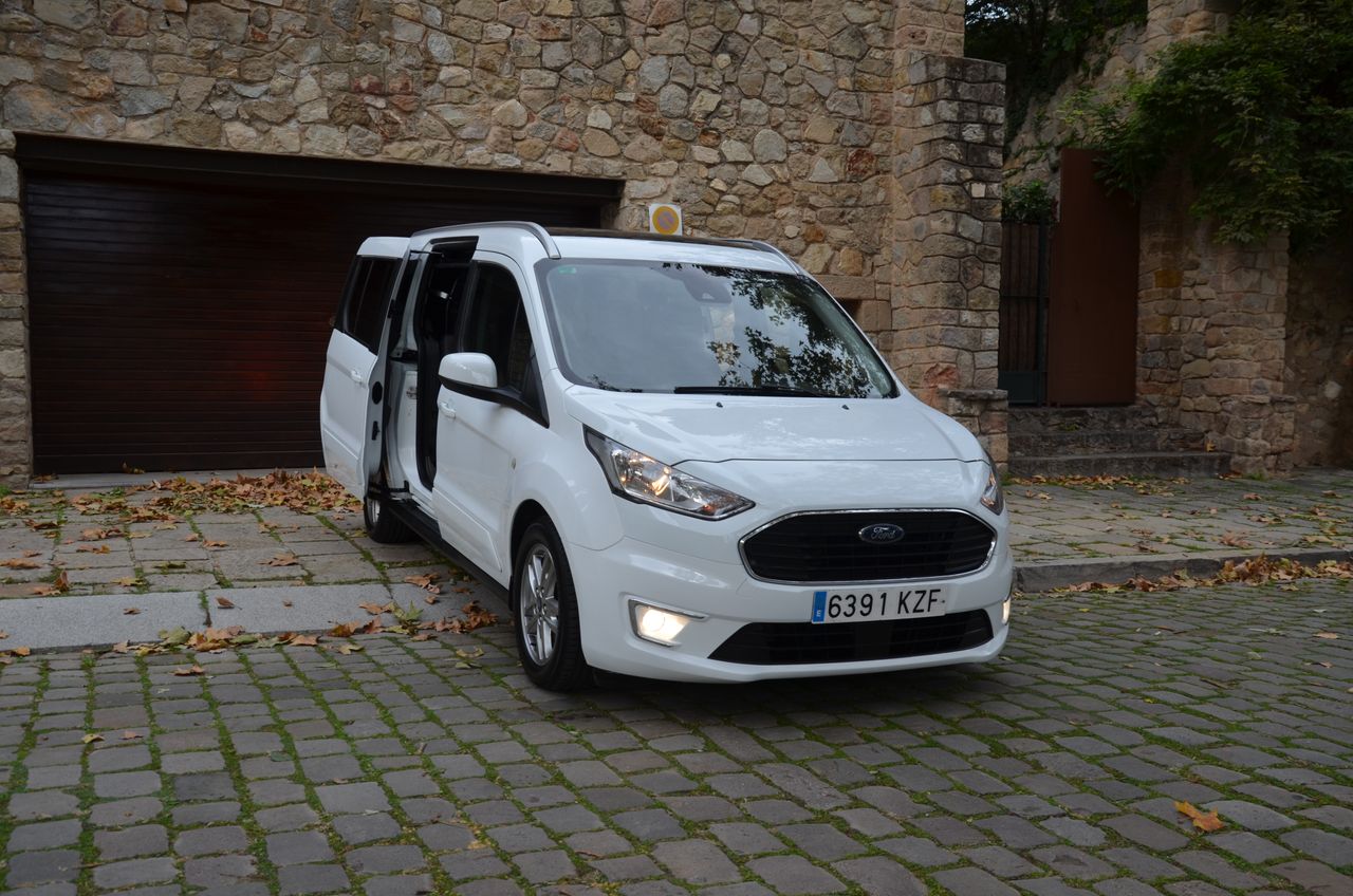 Ford Grand Tourneo Connect TITANIUM 1.5 TDCI MT6 E6  FULL OPCIÓN..TECHO PANORÁMICO                                    **** VENDIDO **** - Foto 17