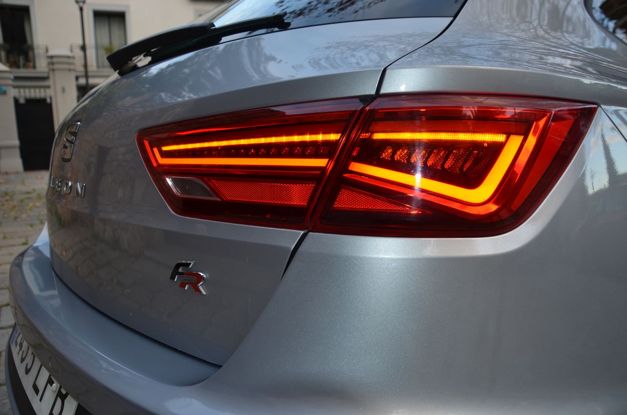 Seat Leon 1.5  ECOTSI 150CV S&S   FR  NAVI .. cámaras visión 12 meses GARANTIZADO  - Foto 38