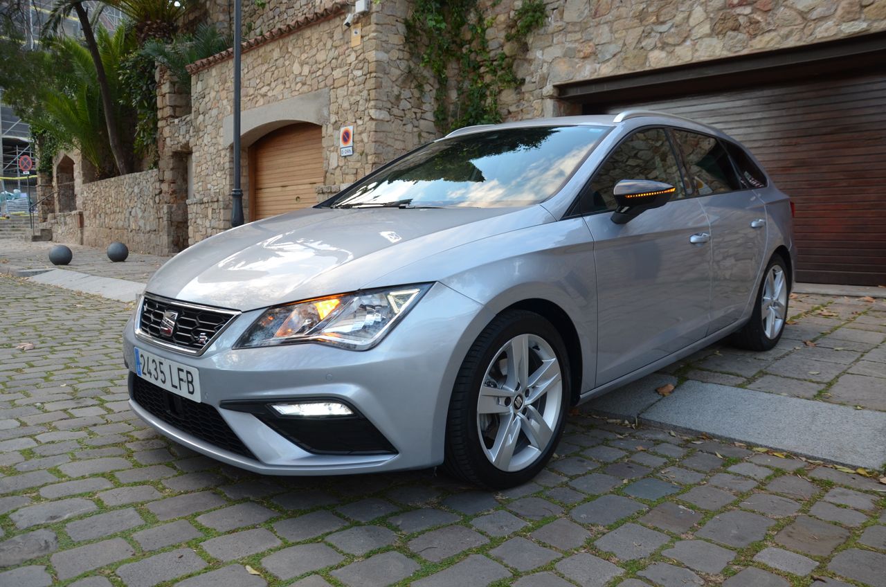 Seat Leon 1.5  ECOTSI 150CV S&S   FR  NAVI .. cámaras visión 12 meses GARANTIZADO  - Foto 9