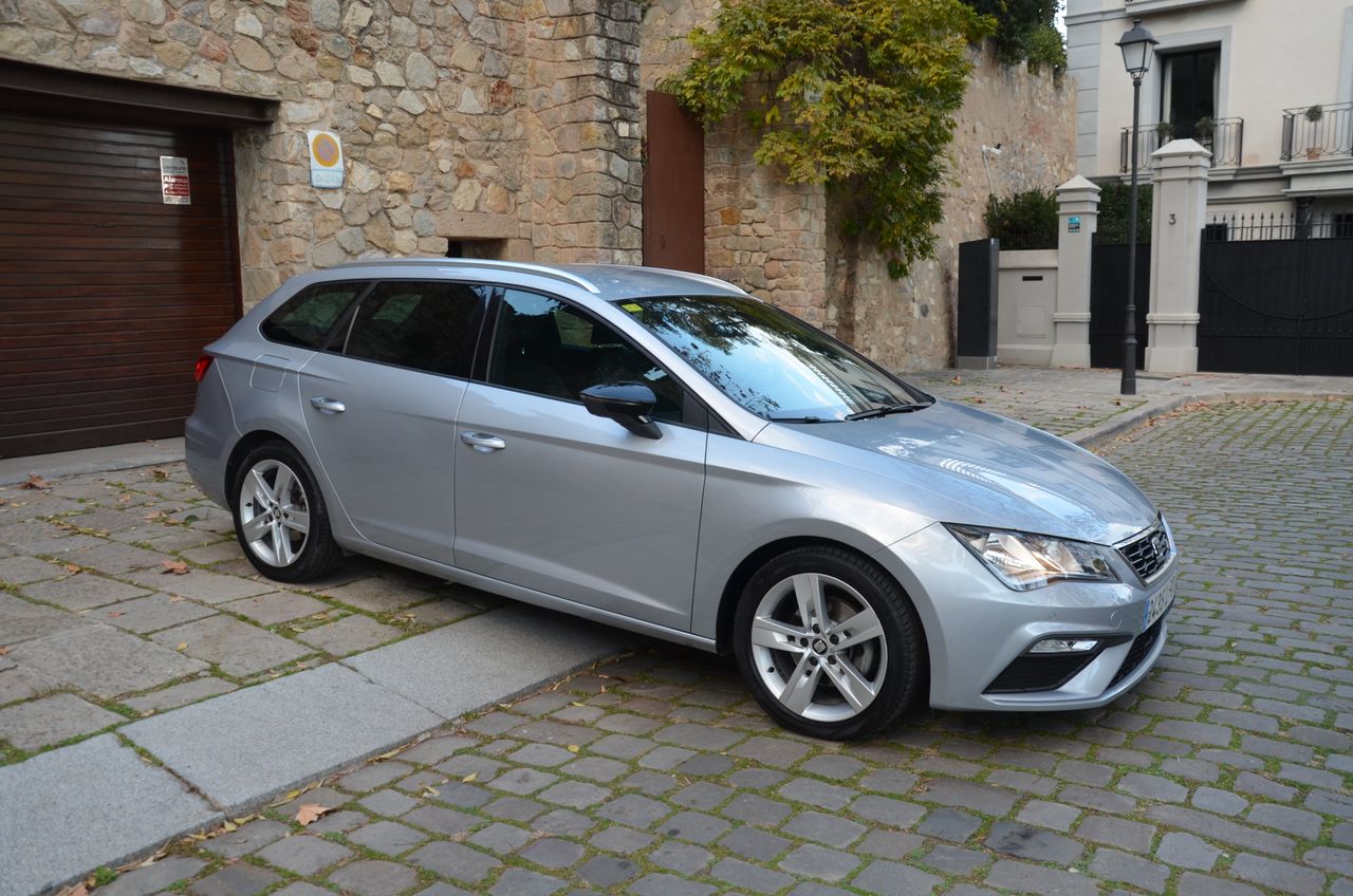 Seat Leon 1.5  ECOTSI 150CV S&S   FR  NAVI .. cámaras visión 12 meses GARANTIZADO  - Foto 37