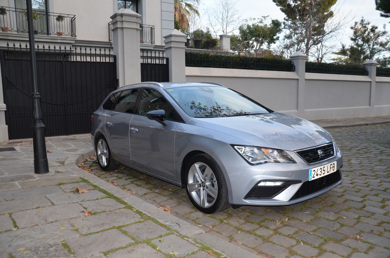 Seat Leon 1.5  ECOTSI 150CV S&S   FR  NAVI .. cámaras visión 12 meses GARANTIZADO  - Foto 39