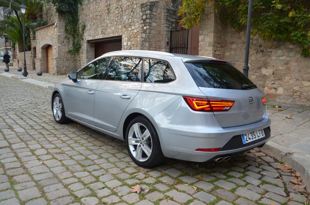 Seat Leon 1.5  ECOTSI 150CV S&S   FR  NAVI .. cámaras visión 12 meses GARANTIZADO  - Foto 33