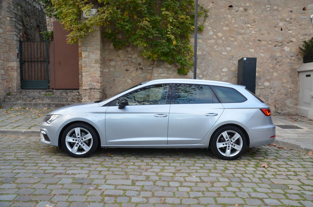 Seat Leon 1.5  ECOTSI 150CV S&S   FR  NAVI .. cámaras visión 12 meses GARANTIZADO  - Foto 47