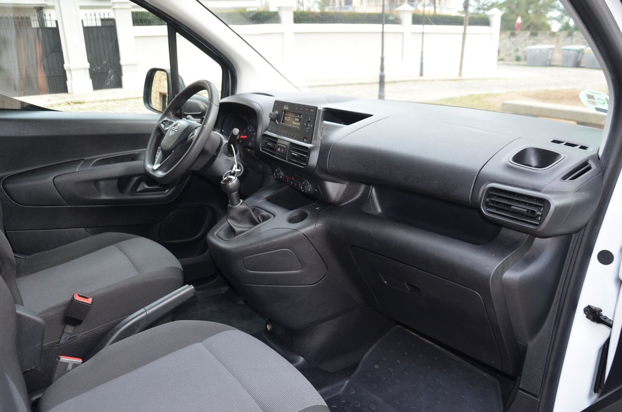 Opel Combo Cargo CARGO EXPRESS XL CARGA INCREMENTADA 1.5 100CV ESTANTERÍAS Y SUELO REFORZADO ( BOMBINES DE CERRAJERÍAS ANTIRROBO )  - Foto 38