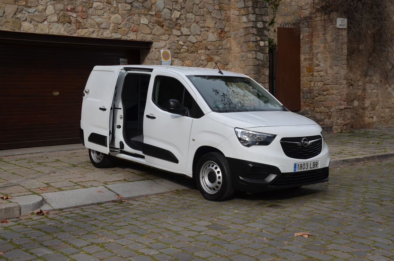 Opel Combo Cargo CARGO EXPRESS XL CARGA INCREMENTADA 1.5 100CV ESTANTERÍAS Y SUELO REFORZADO ( BOMBINES DE CERRAJERÍAS ANTIRROBO )  - Foto 29