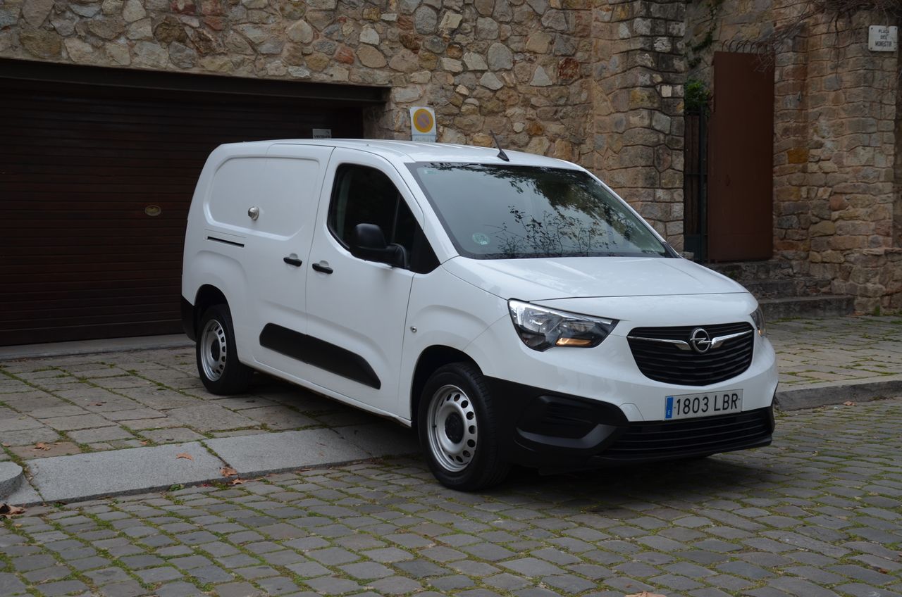 Opel Combo Cargo CARGO EXPRESS XL CARGA INCREMENTADA 1.5 100CV ESTANTERÍAS Y SUELO REFORZADO ( BOMBINES DE CERRAJERÍAS ANTIRROBO )  - Foto 42