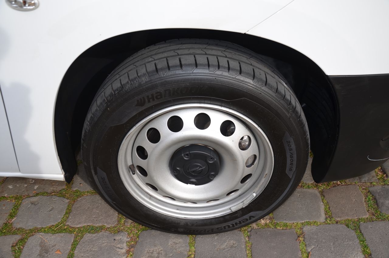 Opel Combo Cargo CARGO EXPRESS XL CARGA INCREMENTADA 1.5 100CV ESTANTERÍAS Y SUELO REFORZADO ( BOMBINES DE CERRAJERÍAS ANTIRROBO )  - Foto 30