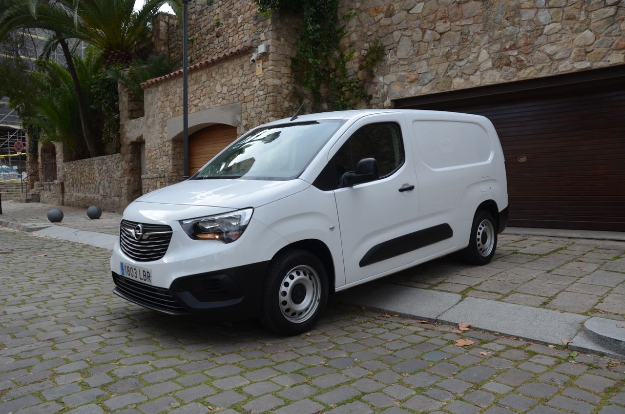 Opel Combo Cargo CARGO EXPRESS XL CARGA INCREMENTADA 1.5 100CV ESTANTERÍAS Y SUELO REFORZADO ( BOMBINES DE CERRAJERÍAS ANTIRROBO )  - Foto 32
