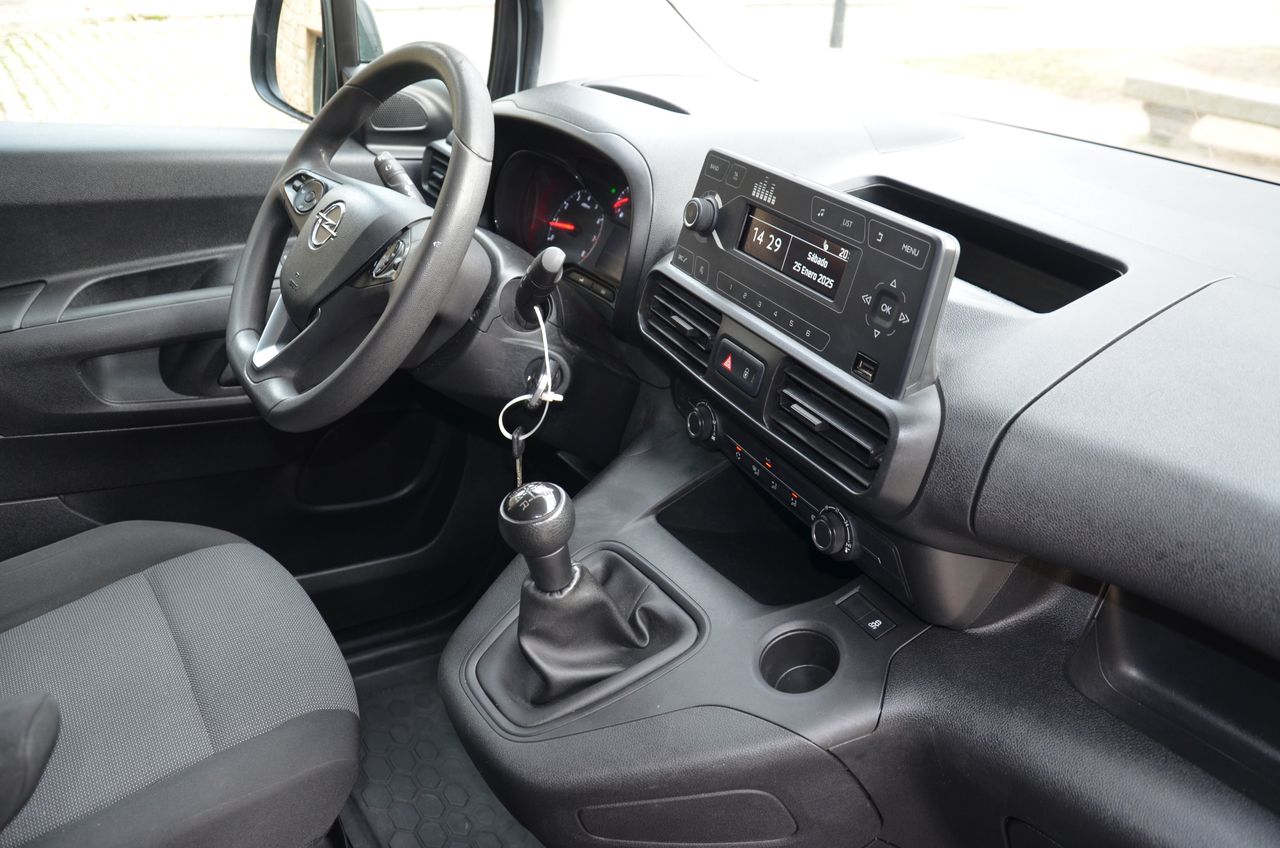 Opel Combo Cargo CARGO EXPRESS XL CARGA INCREMENTADA 1.5 100CV ESTANTERÍAS Y SUELO REFORZADO ( BOMBINES DE CERRAJERÍAS ANTIRROBO )  - Foto 36