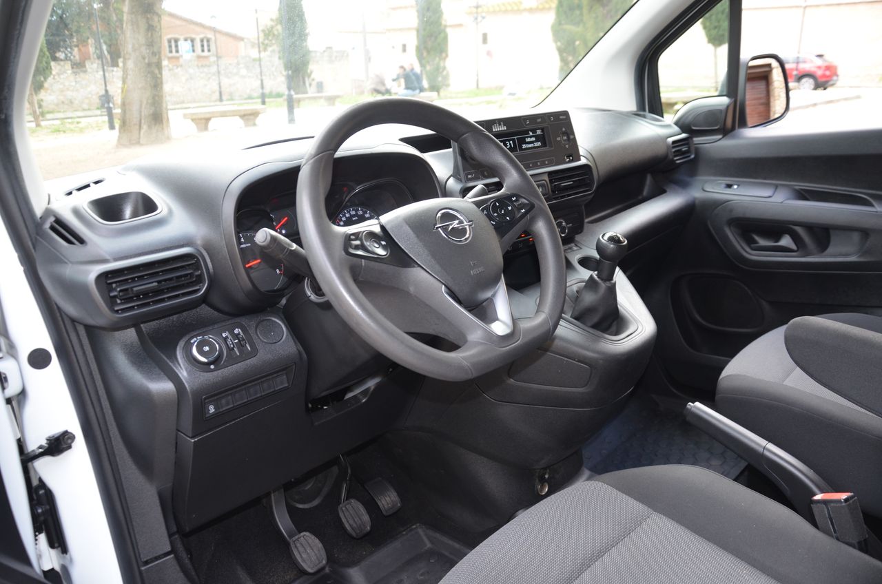 Opel Combo Cargo CARGO EXPRESS XL CARGA INCREMENTADA 1.5 100CV ESTANTERÍAS Y SUELO REFORZADO ( BOMBINES DE CERRAJERÍAS ANTIRROBO )  - Foto 19