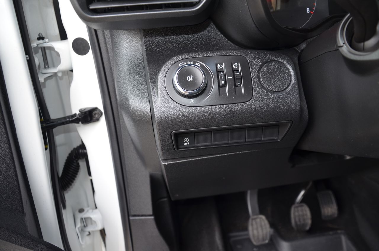 Opel Combo Cargo CARGO EXPRESS XL CARGA INCREMENTADA 1.5 100CV ESTANTERÍAS Y SUELO REFORZADO ( BOMBINES DE CERRAJERÍAS ANTIRROBO )  - Foto 18