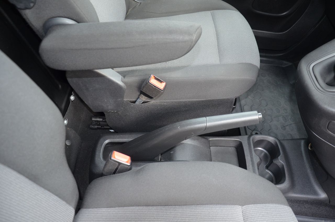 Opel Combo Cargo CARGO EXPRESS XL CARGA INCREMENTADA 1.5 100CV ESTANTERÍAS Y SUELO REFORZADO ( BOMBINES DE CERRAJERÍAS ANTIRROBO )  - Foto 34