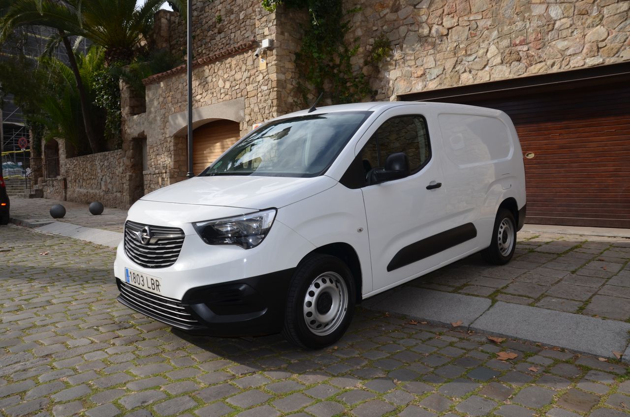 Opel Combo Cargo CARGO EXPRESS XL CARGA INCREMENTADA 1.5 100CV ESTANTERÍAS Y SUELO REFORZADO ( BOMBINES DE CERRAJERÍAS ANTIRROBO )  - Foto 27