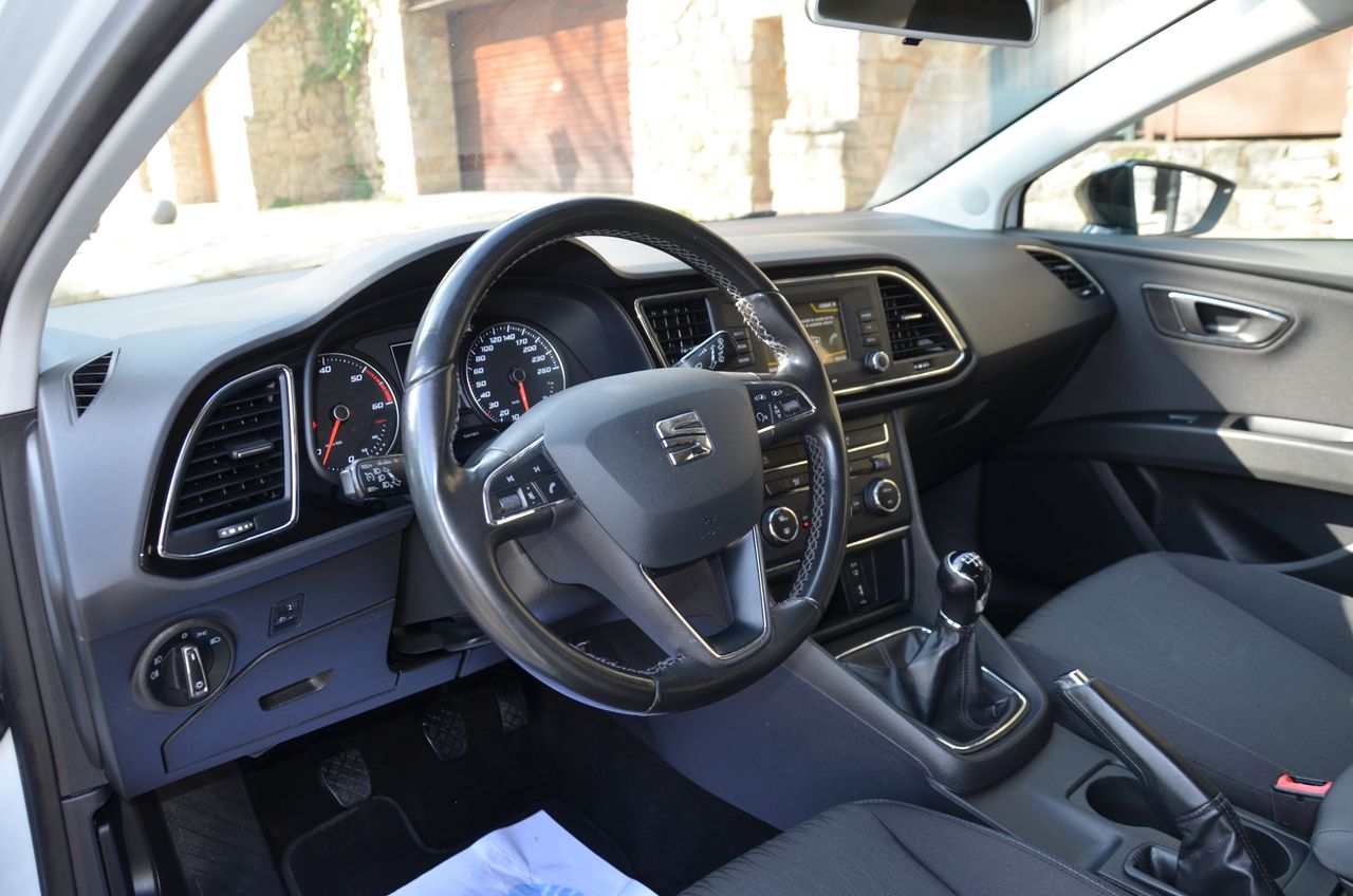 Seat Leon STYLE 1.6 TDI  110CV ../  OPORTUNIDAD  - Foto 3