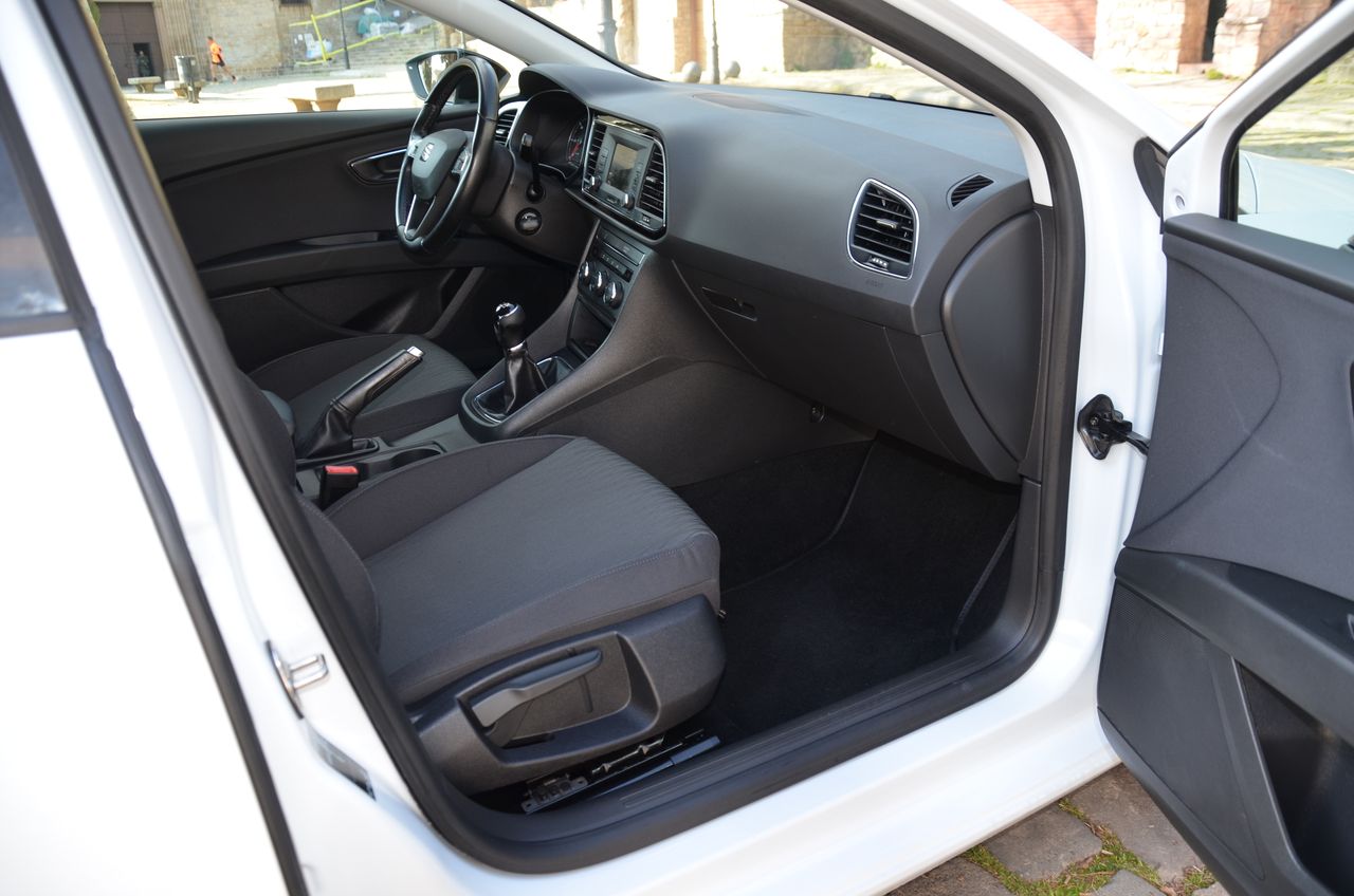 Seat Leon STYLE 1.6 TDI  110CV ../  OPORTUNIDAD  - Foto 21