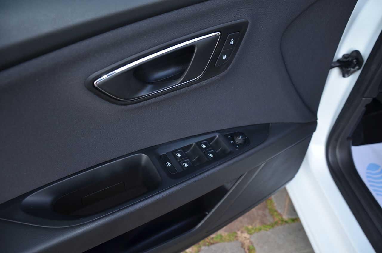 Seat Leon STYLE 1.6 TDI  110CV ../  OPORTUNIDAD  - Foto 32