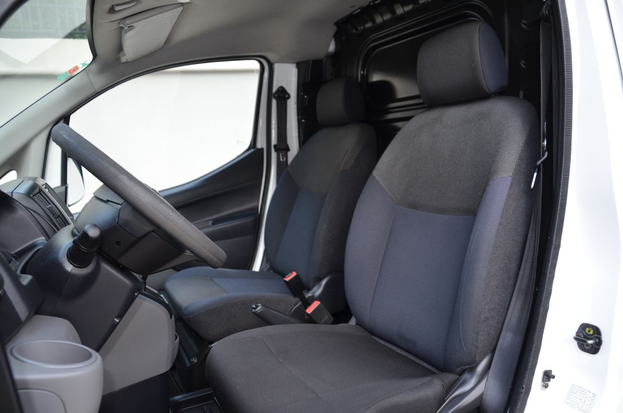 Nissan NV200 1.5 TDCI 90CV CONFORT FURGÓN../ DOBLE PUERTA LATERAL  - Foto 17
