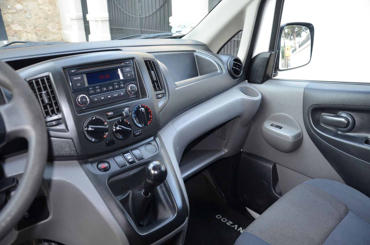 Nissan NV200 1.5 TDCI 90CV CONFORT FURGÓN../ DOBLE PUERTA LATERAL  - Foto 18