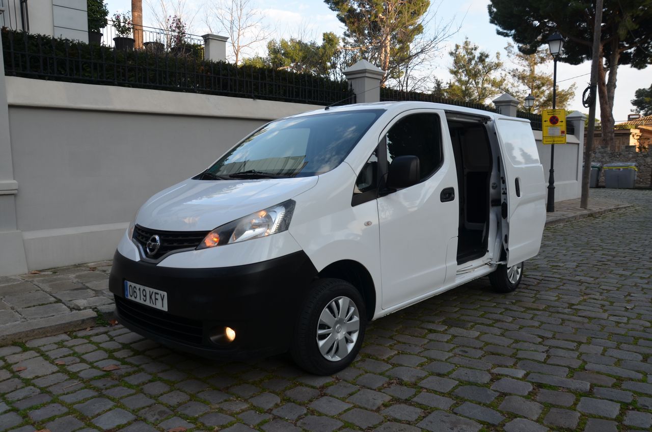 Nissan NV200 1.5 TDCI 90CV CONFORT FURGÓN../ DOBLE PUERTA LATERAL  - Foto 27
