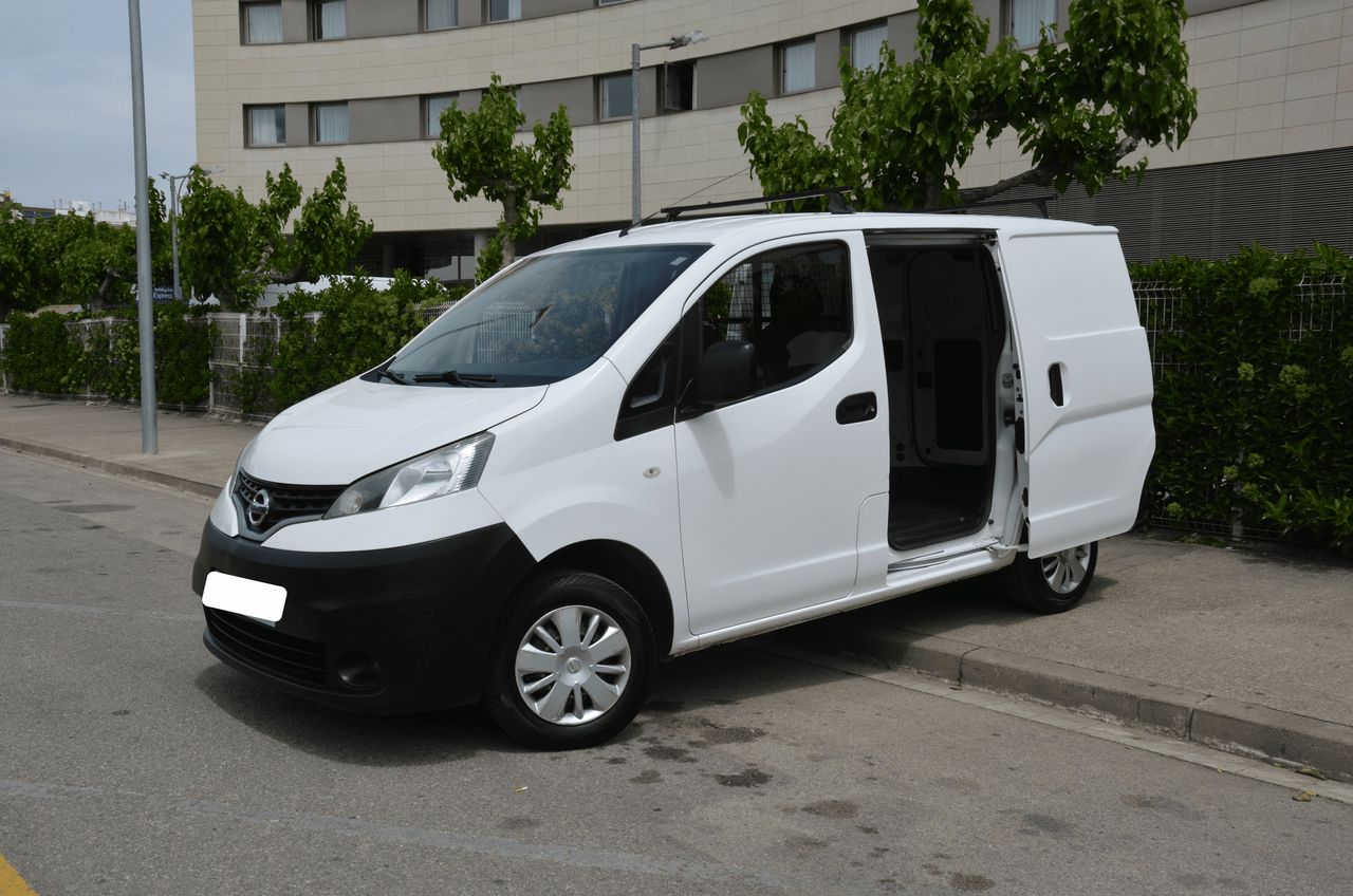 Furgon para mudanzas  de segunda mano - nissan nv200 2017 /