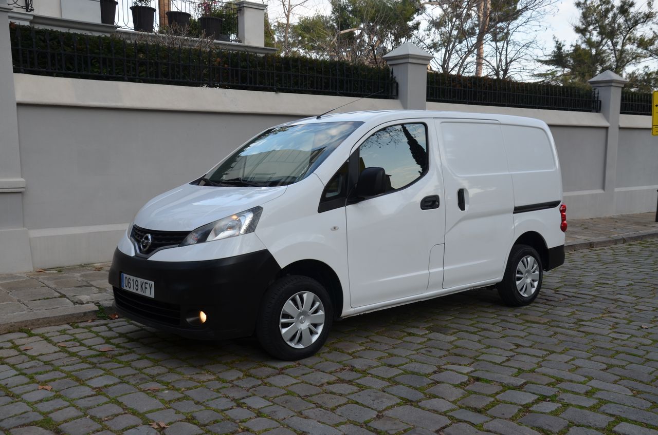 Nissan NV200 1.5 TDCI 90CV CONFORT FURGÓN../ DOBLE PUERTA LATERAL  - Foto 13
