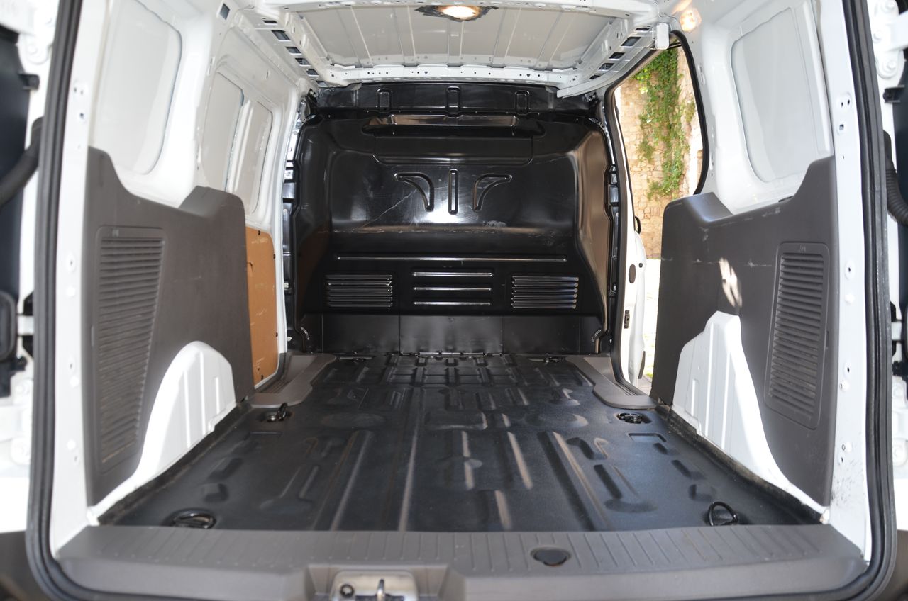 Ford Transit Connect 210 L2 TREND 1.5 ECOBLUE 100CV  / EXTRALARGA  - Foto 8
