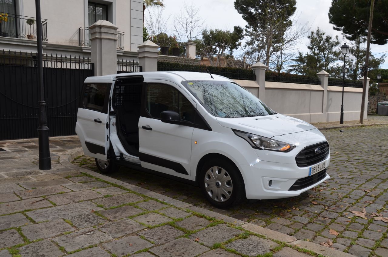 Ford Transit Connect KOMBI TREND 1.5 EcoBlue 100cv MT6 E6/ OPORTUNIDAD ..  - Foto 19