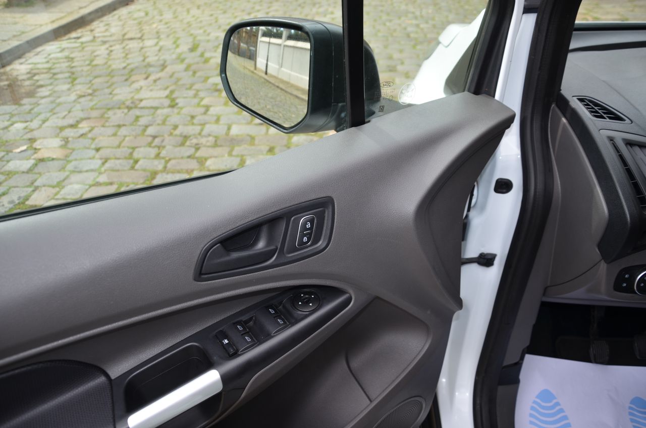 Ford Transit Connect KOMBI TREND 1.5 EcoBlue 100cv MT6 E6/ OPORTUNIDAD ..  - Foto 21