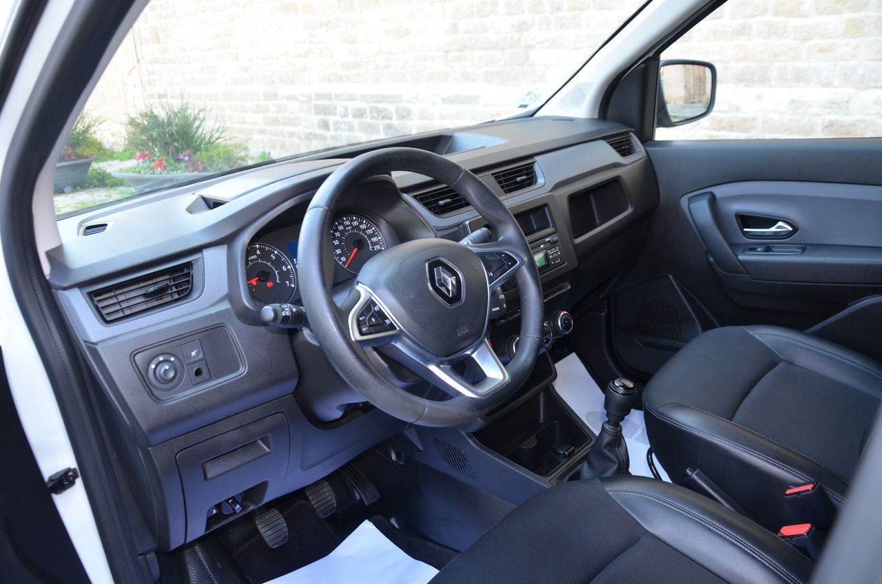 Renault Express CONFORT 1.5 BlueDci 70KW ( 95CV ) FURGÓN  / CERRADURAS ANTIRROBO  - Foto 15