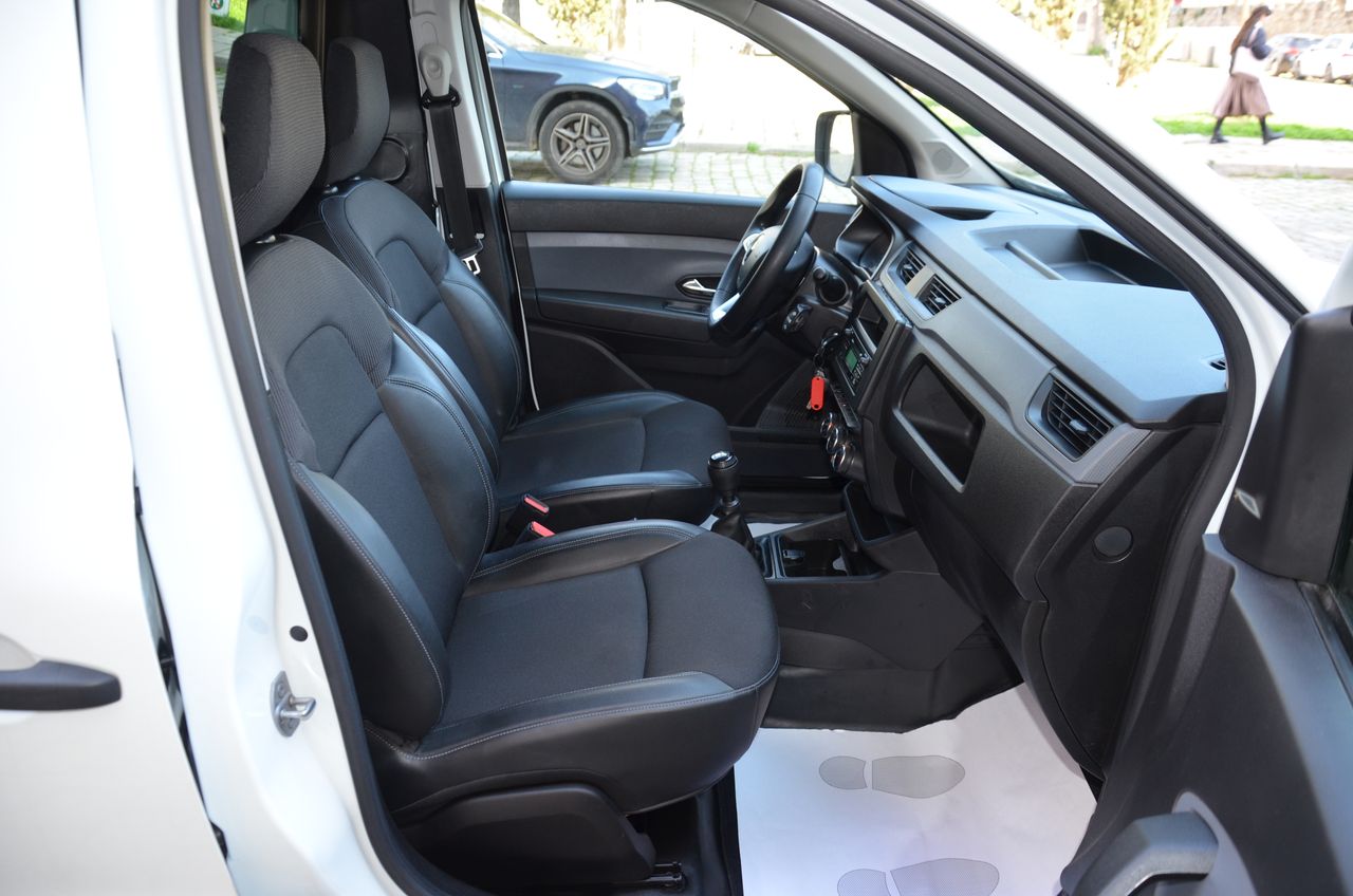 Renault Express CONFORT 1.5 BlueDci 70KW ( 95CV ) FURGÓN  / CERRADURAS ANTIRROBO - Foto 4